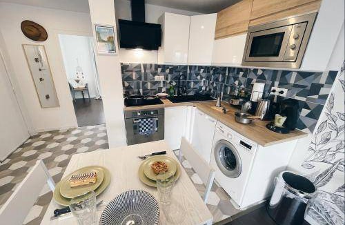 Saint-Jacques - Saint-Roch Apartment | 35 m² Apartment ∙ 1 bedroom ∙ 3 guests