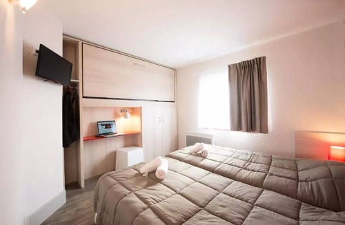 Bleriot-Plage Apartment | 35 m² Apartment ∙ 2 bedrooms ∙ 5 guests