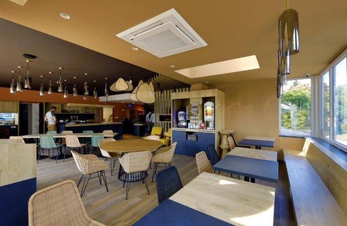 Paroisse Notre-Dame Hotel | 35 m² Hotel ∙ 127 guests