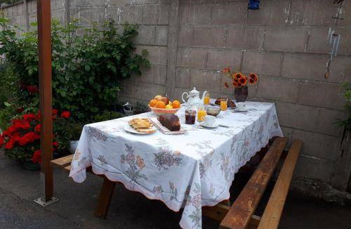 Saint-Hilaire-sur-Helpe Bed & Breakfast | 37 m² Bed and breakfast ∙ 4 guests