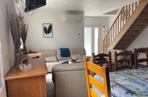 Camblain-Chatelain Apartment | 4 Bedroom Apartment in Camblain-ChÃ¢telain