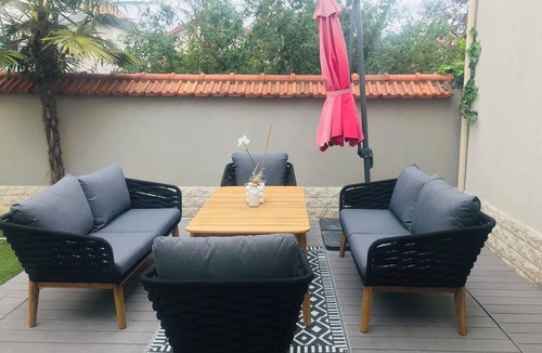 Adamville House | 4 Bedroom Private vacation home in Saint-Maur-des-FossÃ©s