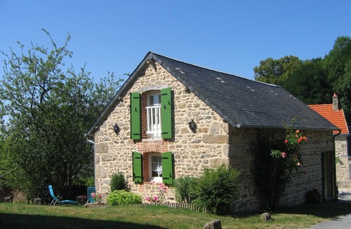 Jouillat Cottage | 4 GITES of charm 4 * - The meadow of the vergnes- fishing pond-hollow-limousin