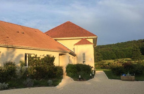 Guigneville-sur-Essonne Bed & Breakfast | 40 m² Bed and breakfast ∙ 5 guests