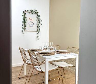 Saint-Jacques - Saint-Roch Apartment | 40 m² Apartment ∙ 1 bedroom ∙ 2 guests