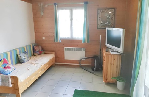 Presles-et-Boves Ski Chalet | 40 m² Chalet ∙ 2 bedrooms ∙ 4 guests