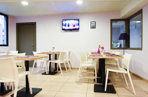 La Demi - Lune Apartment | 40 m² Serviced apartment ∙ 127 guests