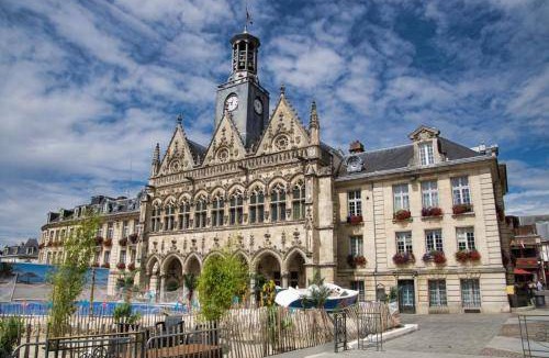 Saint-Quentin Apartment | 42 m² Apartment ∙ 3 guests