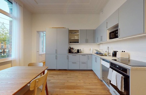 Marcq-en-Baroeul Resort | 422 m² Private room ∙ 1 bedroom ∙ 2 guests