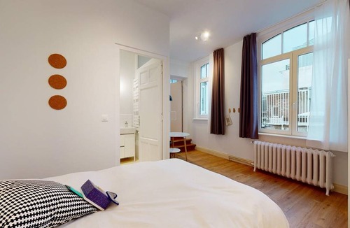 Marcq-en-Baroeul Resort | 422 m² Private room ∙ 1 bedroom ∙ 1 guest