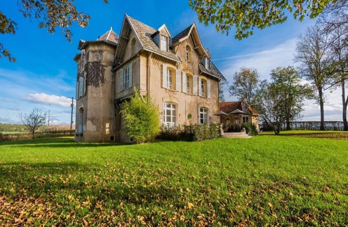 Pouru-Saint-Remy Villa | 450 m² Villa ∙ 7 bedrooms ∙ 20 guests