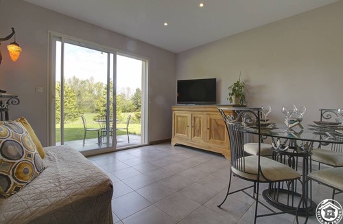 Peronnas House | 48 m² Gîte ∙ 1 bedroom ∙ 4 guests
