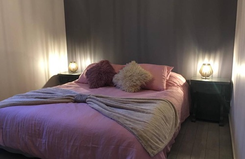 Peronnas House | 48 m² Gîte ∙ 1 bedroom ∙ 4 guests