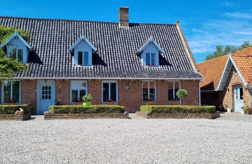 Oudezeele Cottage | 488 m² Cabin ∙ 6 bedrooms ∙ 15 guests