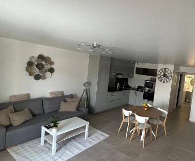 Montfermeil Apartment | 49 m² Apartment ∙ 1 bedroom ∙ 4 guests