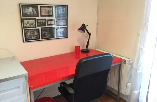 Fontainebleau Apartment | 5 Minute Walk To INSEAD - Fontainebleau Studio To Rent For A Single Student