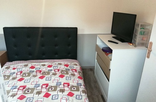 Bornel Cabin | 5 minutes from Chambly, small house at the bottom of the garden