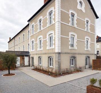Laval Apartment | 50 m² Apartment ∙ 3 bedrooms ∙ 6 guests