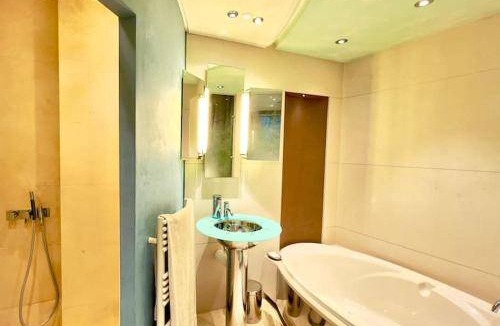 Saint-Germain-en-Laye Apartment | 50 m² Apartment ∙ 1 bedroom ∙ 2 guests