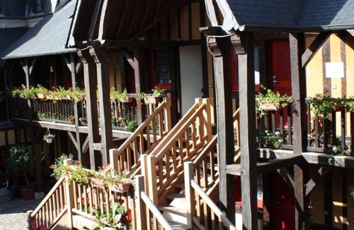 Honfleur Apartment | 50 m² Serviced apartment ∙ 12 guests