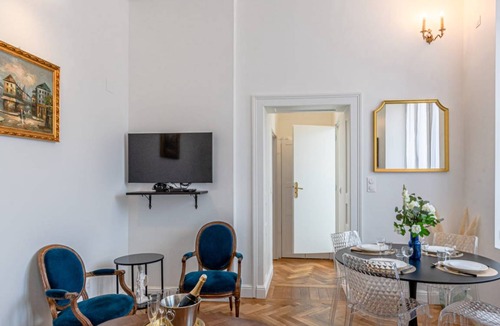Nouvelle Ville Apartment | 52 m² Apartment ∙ 1 bedroom ∙ 4 guests