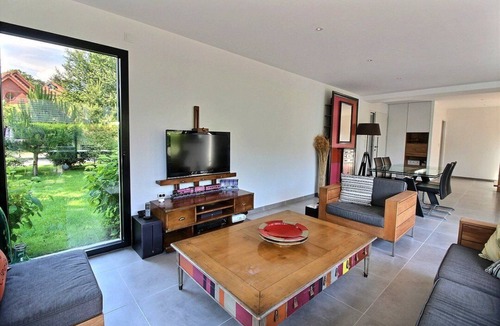 Hardelot-Plage House | 59 GEORGES : House with garden and terrace, 2 bedrooms and office, sleeps 3 to 5.
