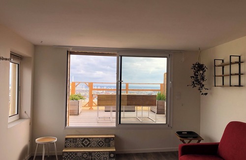 Cote Est Soquence Apartment | 6 mn from the beach by car Large studio-terrace Point de vue‼️ pottery.
