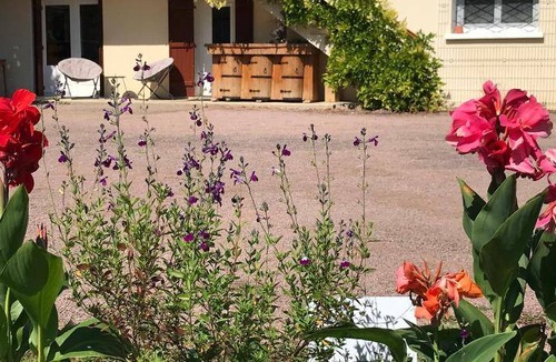Saint-Martin-Belle-Roche House | 60 m² House ∙ 2 bedrooms ∙ 5 guests