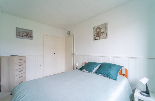 Bobigny Apartment | 60 m² Apartment ∙ 2 bedrooms ∙ 5 guests