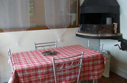 Bouquelon Ski Chalet | 60 m² Chalet ∙ 1 bedroom ∙ 2 guests