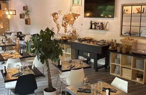 Roissy-en-France Hotel | 60 m² Hotel ∙ 127 guests