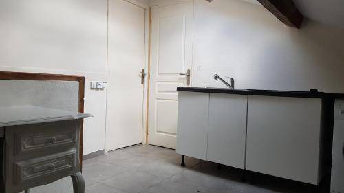 Meaux Apartment | 64 m² Apartment ∙ 2 bedrooms ∙ 7 guests