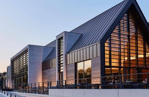 L'Isle-Adam Hotel | 68 m² Hotel ∙ 127 guests