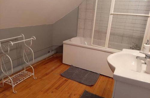 Courcelles-les-Gisors House | 70 m² House ∙ 2 bedrooms ∙ 4 guests