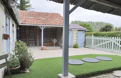 Grigny House | 70 m² House ∙ 2 bedrooms ∙ 4 guests