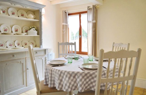 Grigny House | 70 m² House ∙ 2 bedrooms ∙ 4 guests