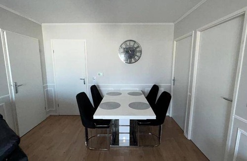 Goussainville Apartment | 75 m² Apartment ∙ 2 bedrooms ∙ 4 guests
