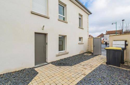 Cormontreuil Apartment | 75 m² Apartment ∙ 3 bedrooms ∙ 6 guests