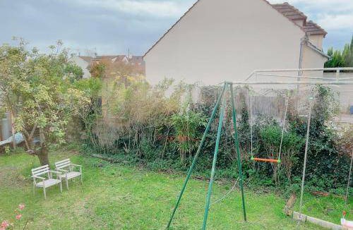 Bezons Apartment | 75 m² Apartment ∙ 3 bedrooms ∙ 7 guests