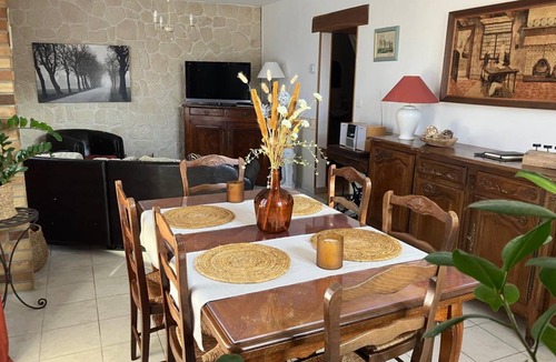 Cuise-la-Motte Cottage | 77 m² Cabin ∙ 2 bedrooms ∙ 4 guests