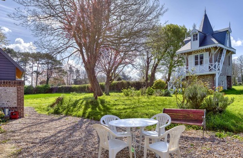Vattetot-sur-Mer House | 8 bedroom nice home in Vattetot-sur-Mer