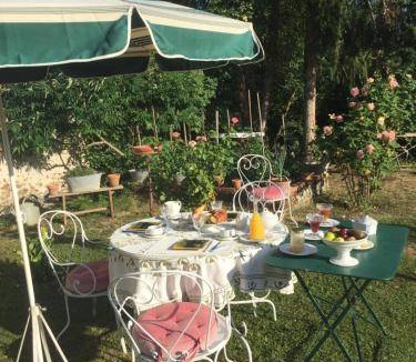 Saint-Martin-des-Champs Bed & Breakfast | 80 m² Bed and breakfast ∙ 2 bedrooms ∙ 6 guests