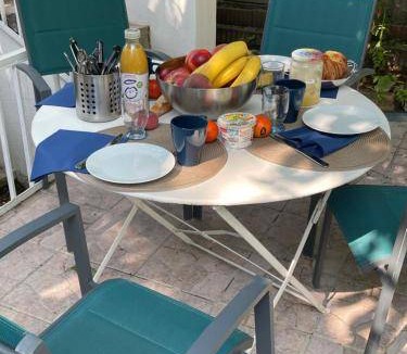 La Courneuve House | 80 m² House ∙ 3 bedrooms ∙ 6 guests