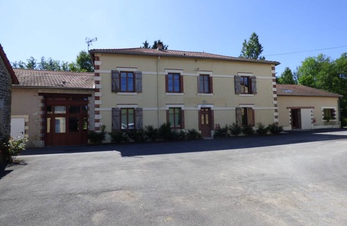 Nouart House | 800 m² House ∙ 12 bedrooms ∙ 27 guests