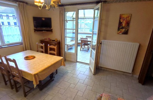 Oches House | 82 m² Gîte ∙ 2 bedrooms ∙ 5 guests