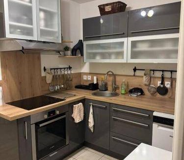 Parc-Nord Apartment | 83 m² Apartment ∙ 2 bedrooms ∙ 4 guests