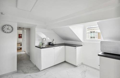 Versailles Apartment | 90 m² Apartment ∙ 2 bedrooms ∙ 6 guests