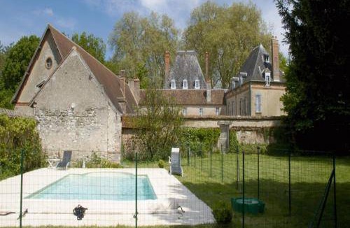 Villeneuve-sur-Allier Bed & Breakfast | 90 m² Bed and breakfast ∙ 7 guests