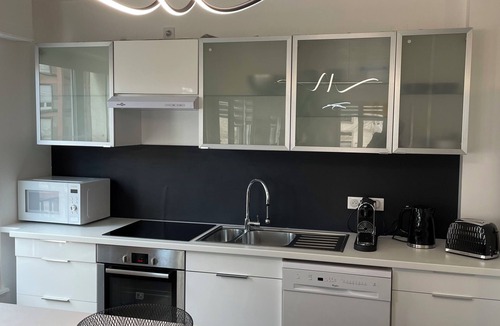 Petite-France Apartment | 90m2 Hyper Centre
