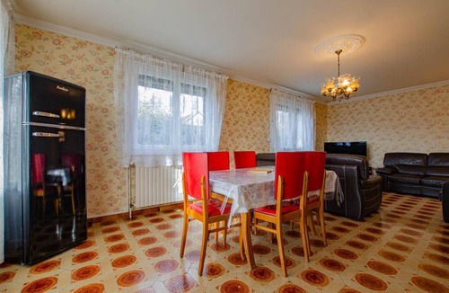 Villenauxe-la-Grande House | 95 m² Gîte ∙ 3 bedrooms ∙ 6 guests